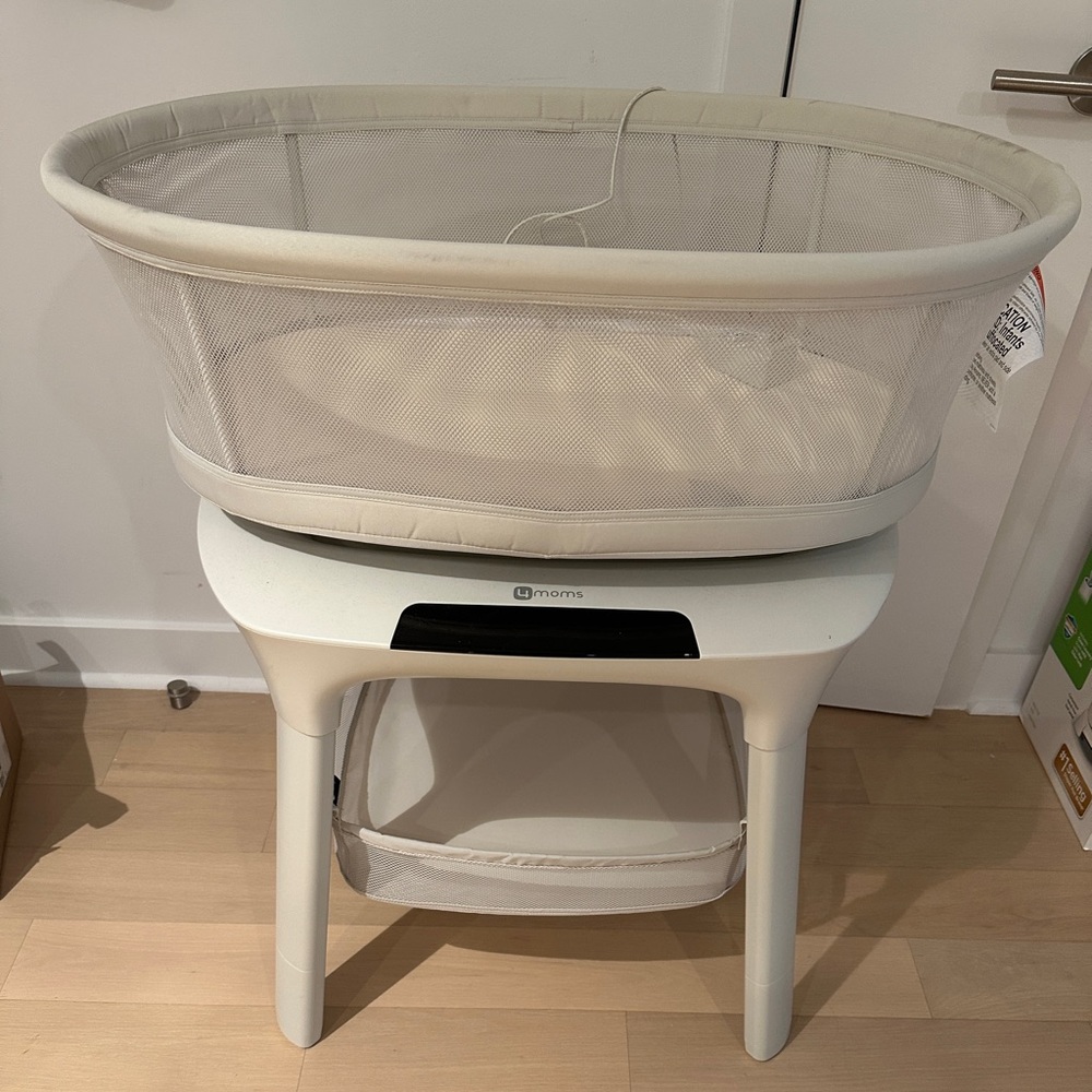 4 mom bassinet